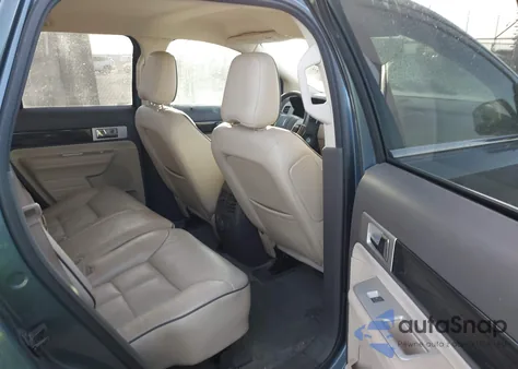 2010 Lincoln Mkx z USA, uszkodzony, nr VIN 2LMDJ6JC9ABJ16730